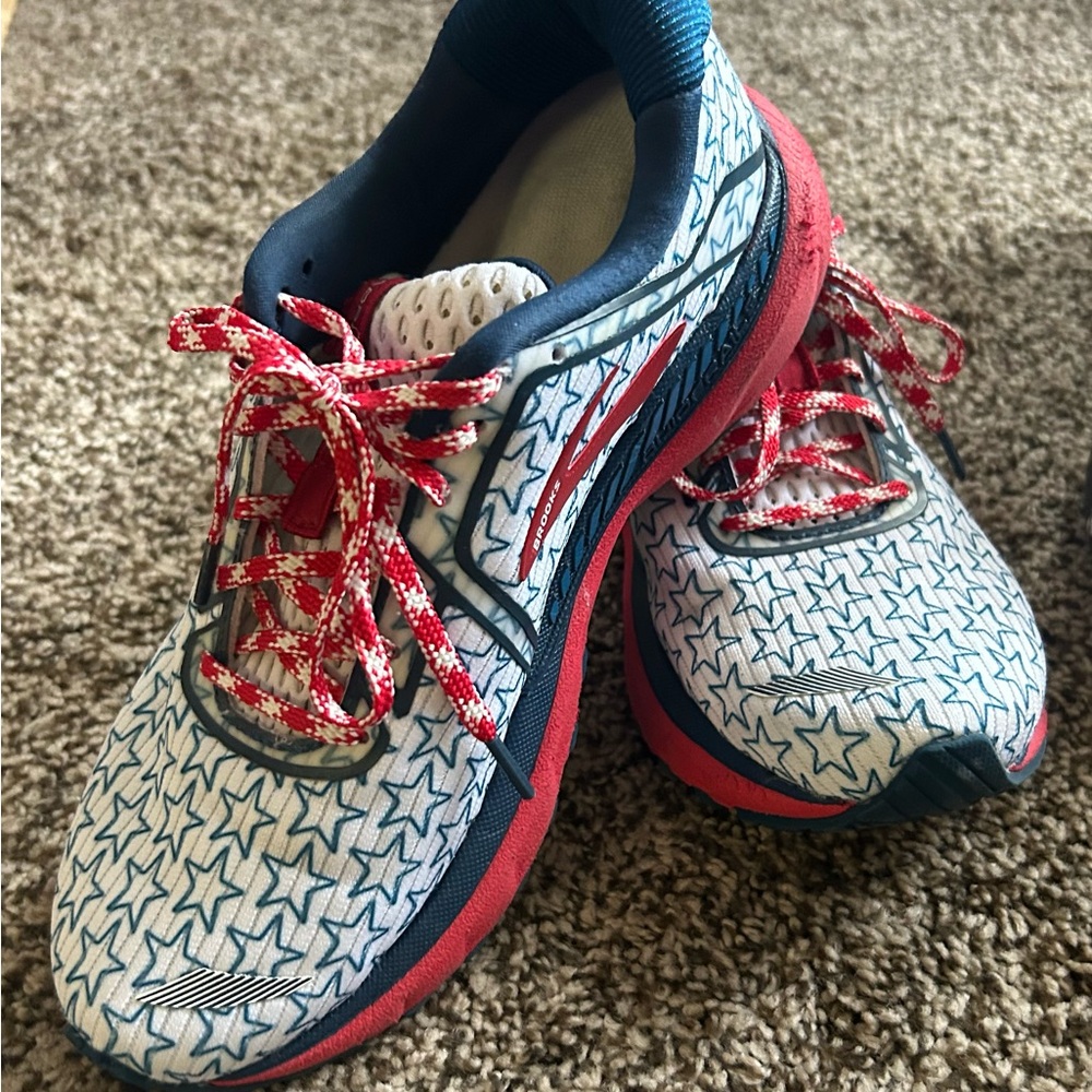 Brooks Star Pattern Running Shoes